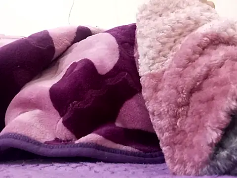 Sellena2's cam snapshot