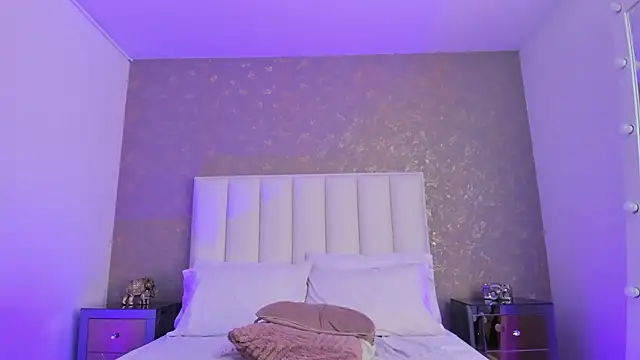 KaylieBrooks's cam snapshot