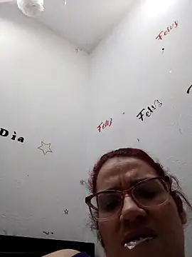 karlythoth@xh's cam snapshot