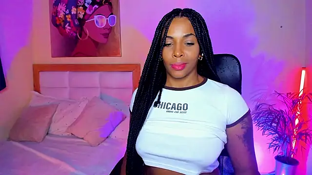 AitanaBrown_'s cam snapshot