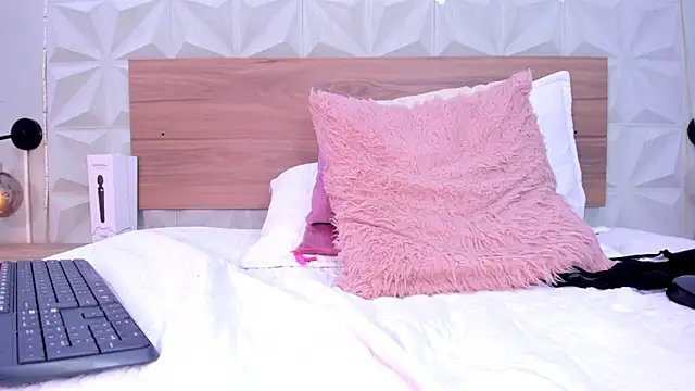 Stacey_white_'s cam snapshot