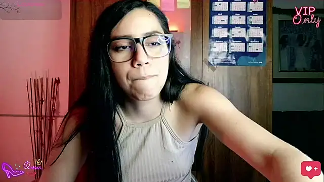 LauGrayJ's cam snapshot