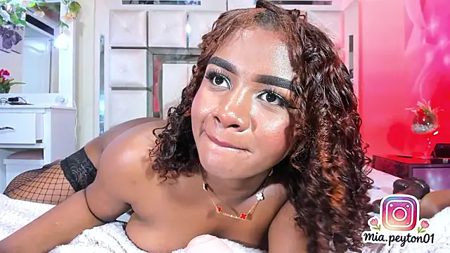 mia_peyton's cam snapshot