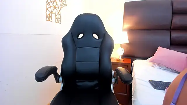 GabyMoreau's cam snapshot