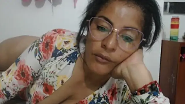 kateleyagrey's cam snapshot