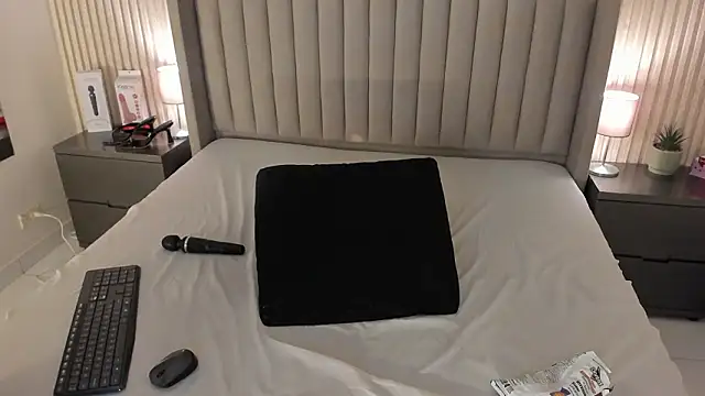 AmaraFierce's cam snapshot