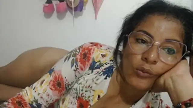 kateleyagrey's cam snapshot