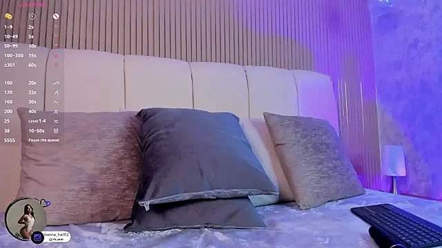 Ivana_Hall's cam snapshot