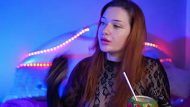 LisaElfy's cam snapshot