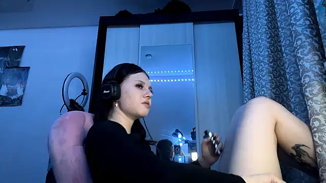 AnGallo's cam snapshot