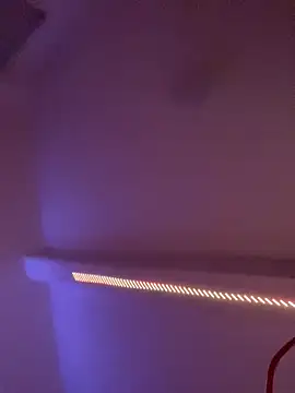 Milly-Kiss live sex cam
