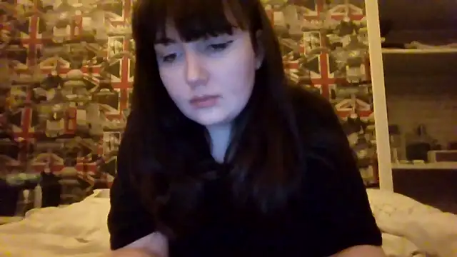 Lynylou's cam snapshot