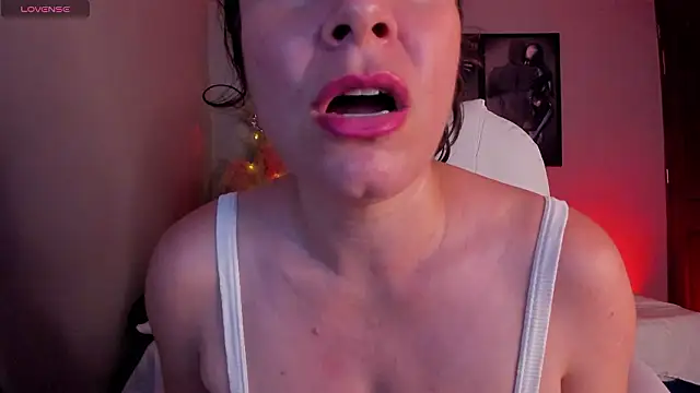 DollyWalker's cam snapshot