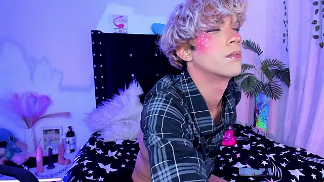 Cooperrosscute233 live sex cam