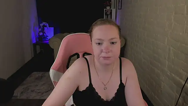 Elizabeth_Walson's cam snapshot