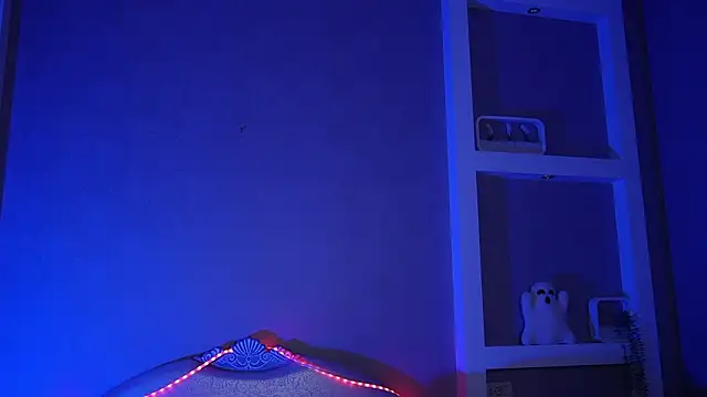 LisaElfy live sex cam