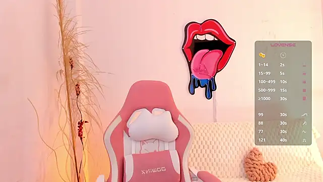 EmmaMyers1's cam snapshot