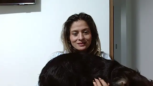 linda-mature43's cam snapshot