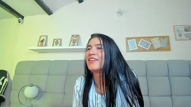 Chlooe_Zoe's cam snapshot