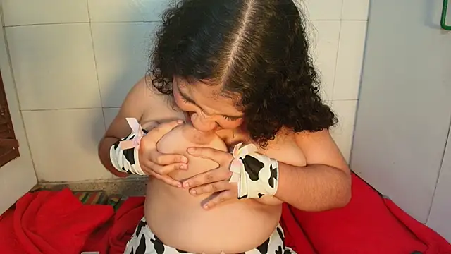 aaron_antonella_mds's cam snapshot