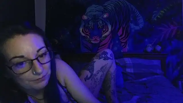 tattoomilf86's cam snapshot