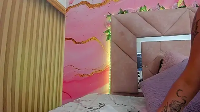 Taylor__cooper's cam snapshot