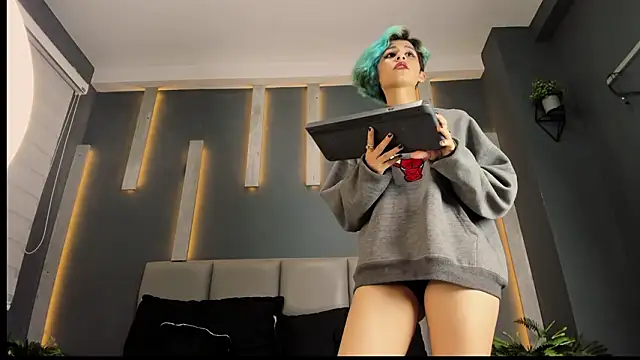 Amy_petitee's cam snapshot