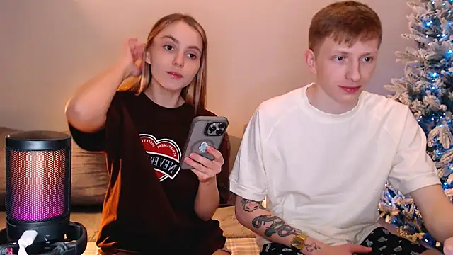 juliaanddima's cam snapshot