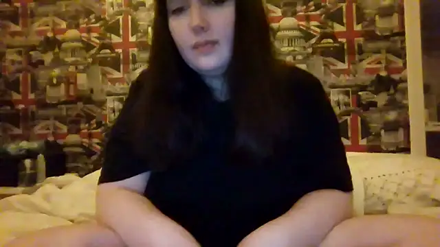 Lynylou's cam snapshot