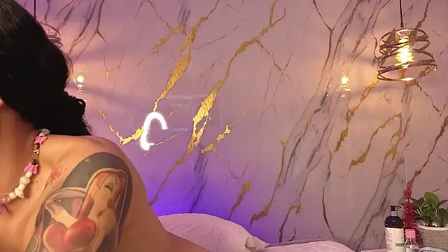 Scaarlettfox's cam snapshot