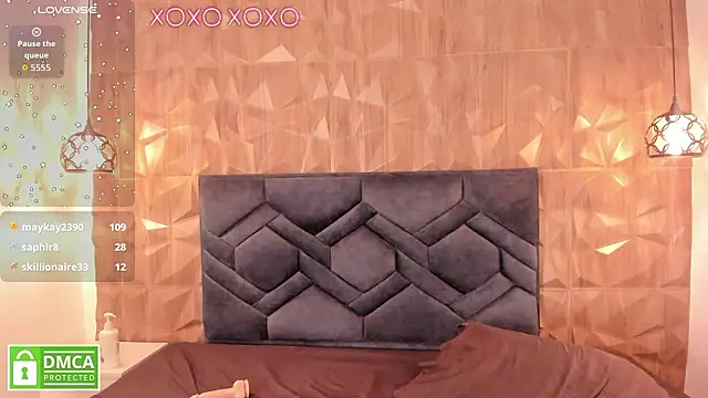 Kiara_velvet__'s cam snapshot