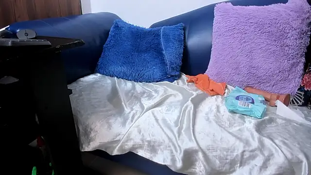 Mature_Skinny live sex cam