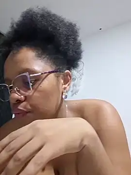 corinastonee's cam snapshot