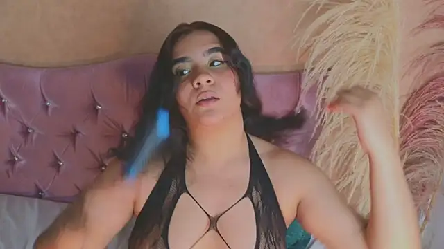 KARINAJTORRES's cam snapshot