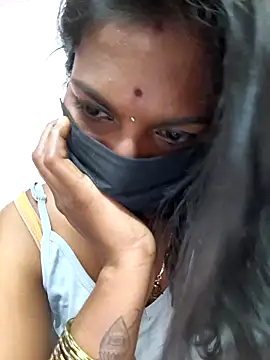 Honey_rosetamil's cam snapshot