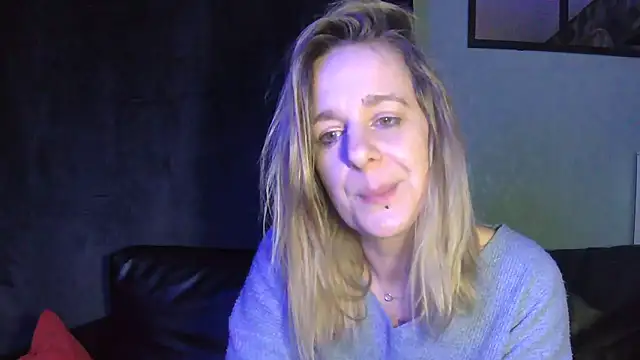 Delichieuse5's cam snapshot