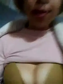 TRIEUTRIEU20's cam snapshot