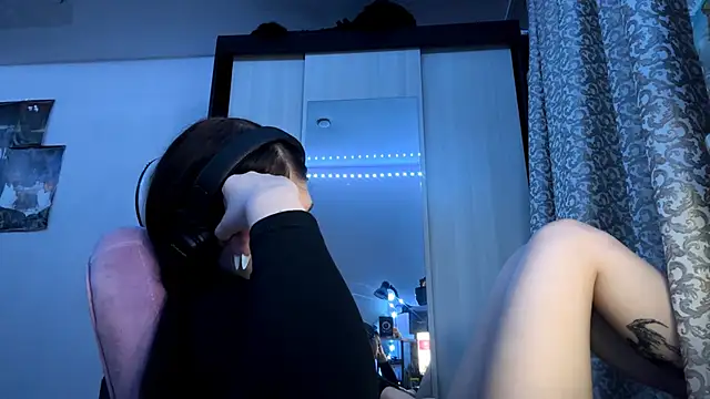 AnGallo's cam snapshot