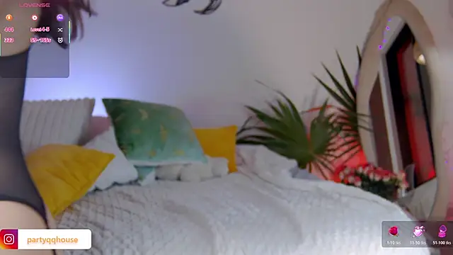 PartyQqHouse's cam snapshot