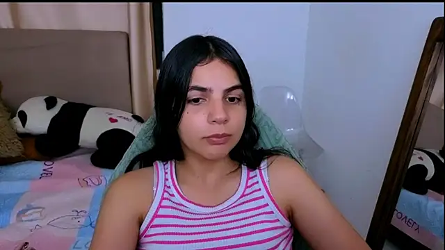 _elenna's cam snapshot