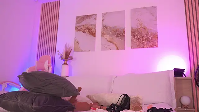 LillyThompson's cam snapshot