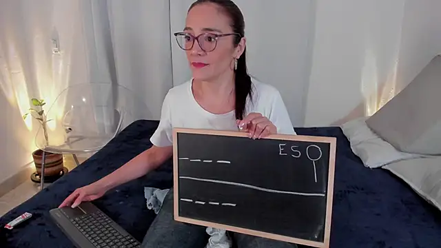 Jessica_Herrera_'s cam snapshot