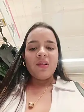 Julieth_hot-69's cam snapshot