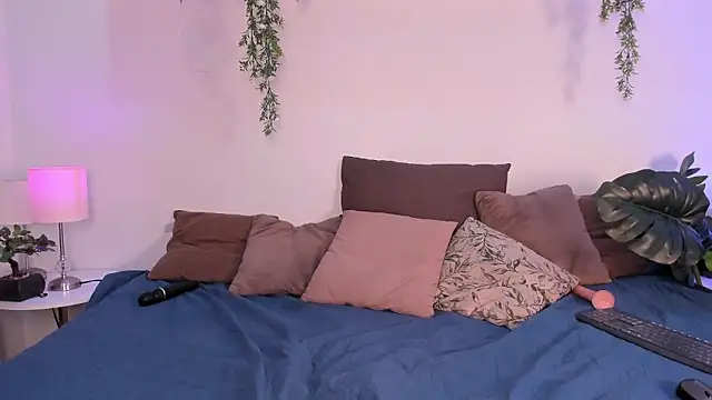 MiaNyxara_dh's cam snapshot