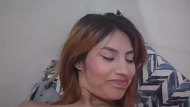 mindymiaw's cam snapshot