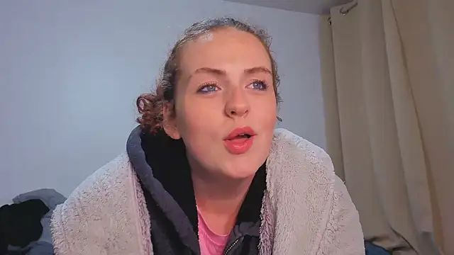 ENGLISHEMILY_69's cam snapshot