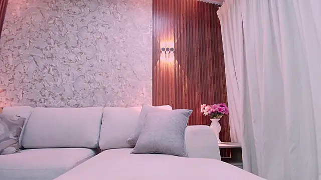 Megann_Williamss's cam snapshot