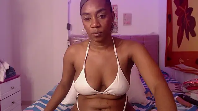 AishaOwens's cam snapshot