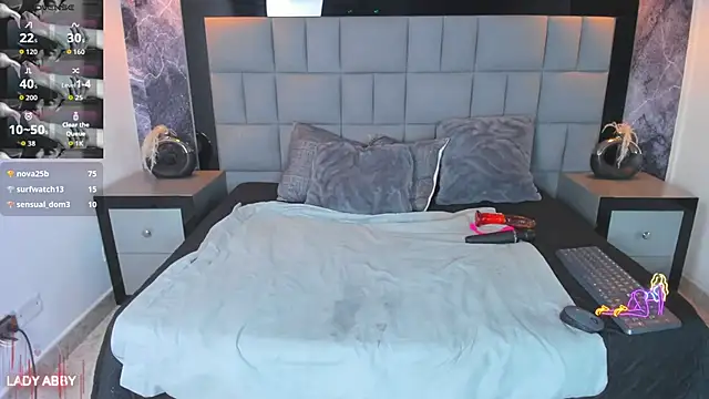 Your_Lady_Milf live sex cam