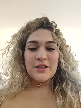 Sara_smiiith211's cam snapshot